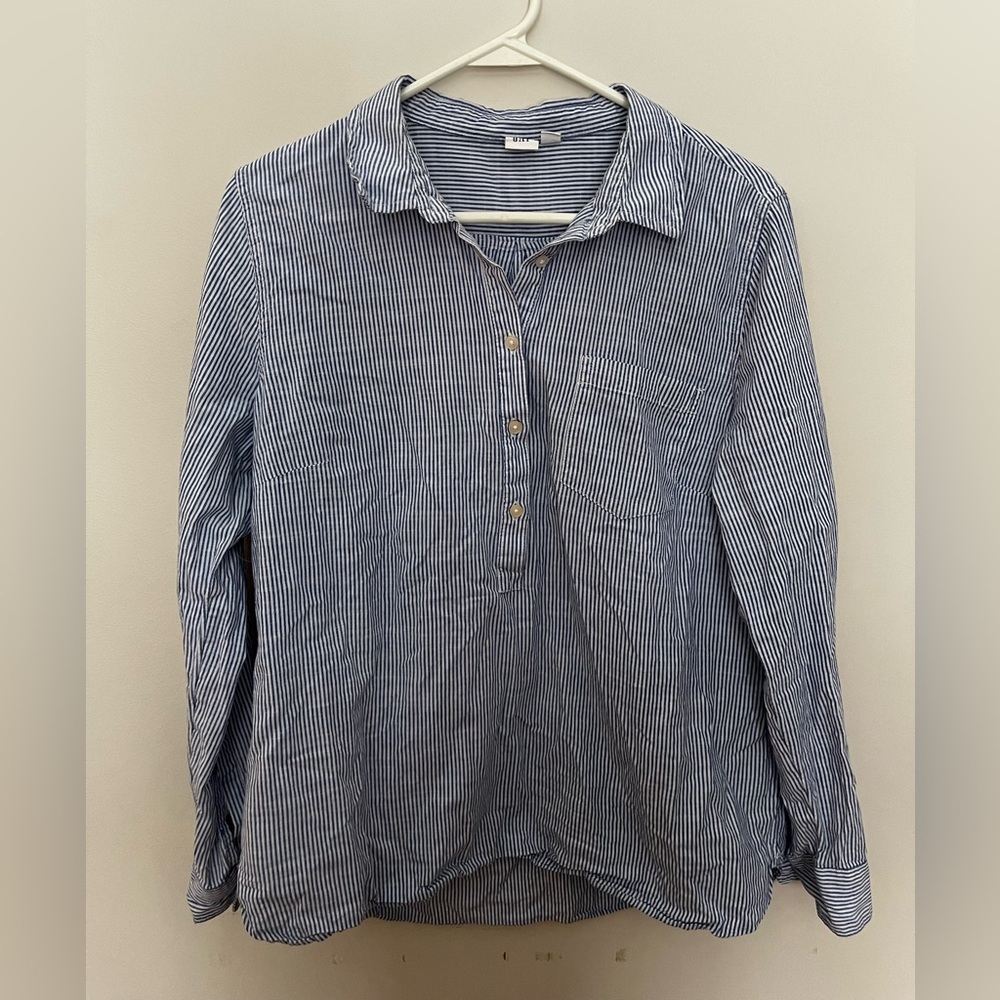 GAP Navy and White Women’s Striped Shirt